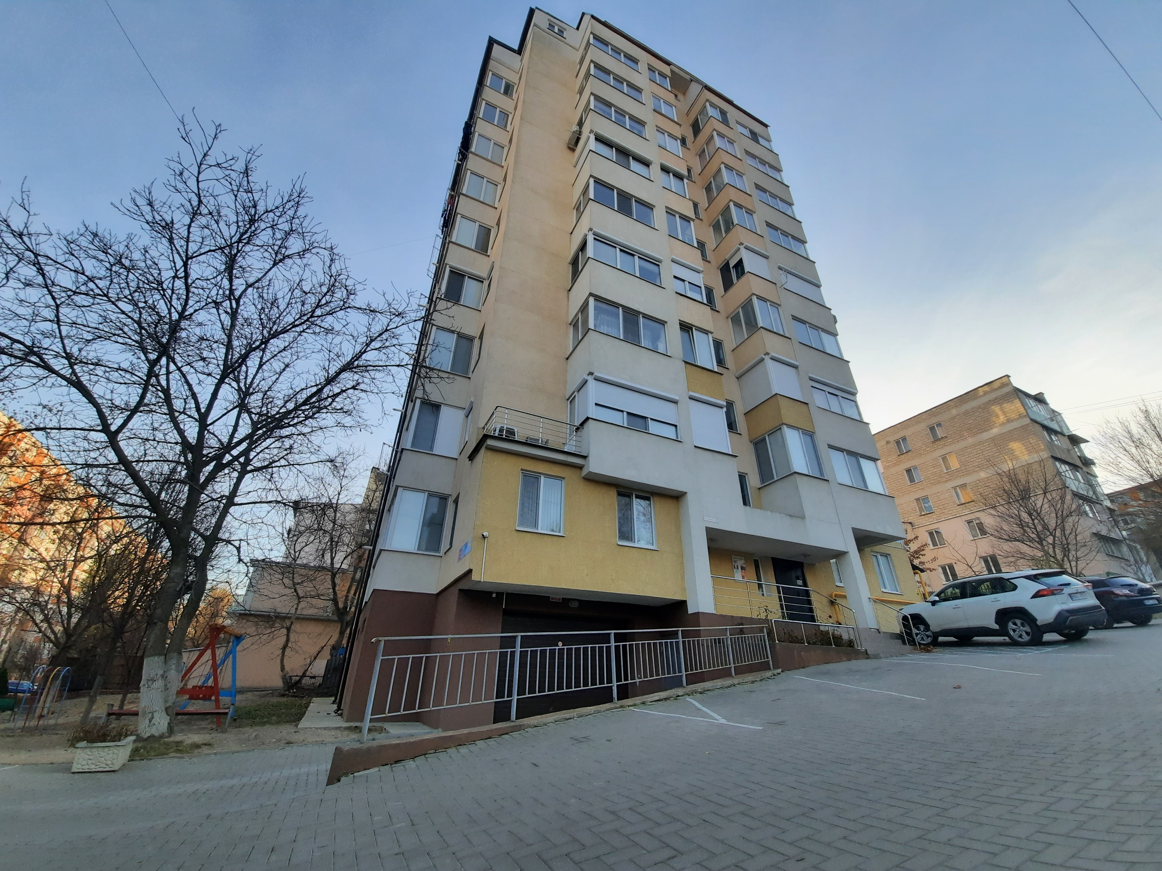 VÂNDUT, Apartament de vânzare, Chișinău, sec. Poșta veche, 3 odăi cu living, 78 m2, et.1