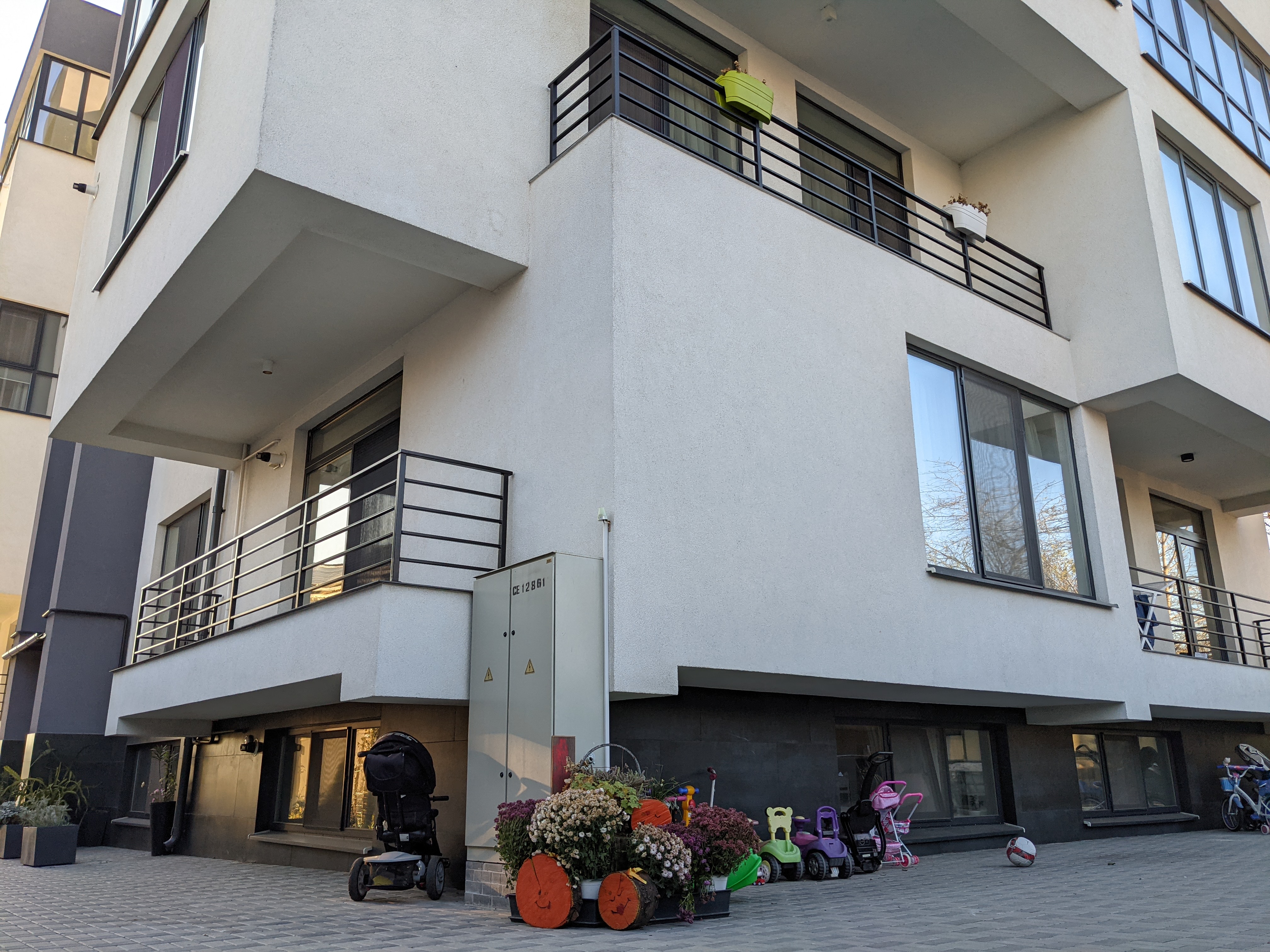 Apartament de vânzare, Chișinău, sec. Buiucani, Bloc Nou, 2 odăi + living și PARKING, Club House Panoramic, 86 m2, et.4