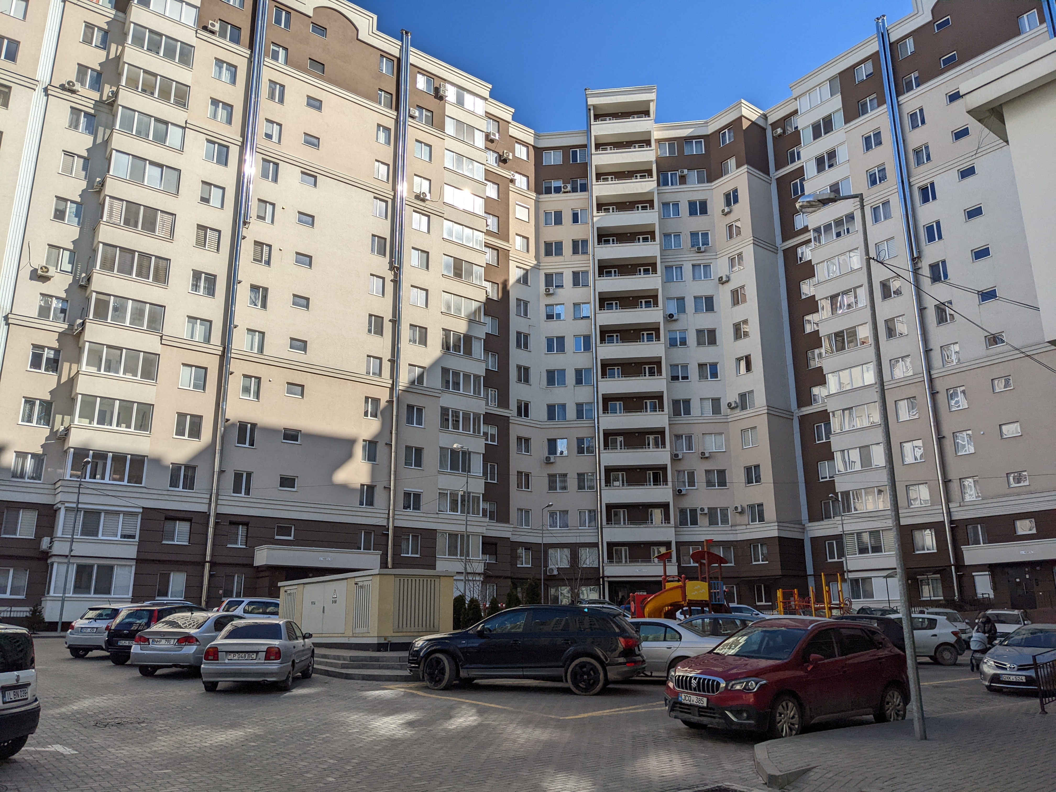 VÂNDUT Apartament de vânzare, Chișinău, sec. Telecentru, 2 odăi, mobilat și dotat cu tehnică, 68 m2, et.12