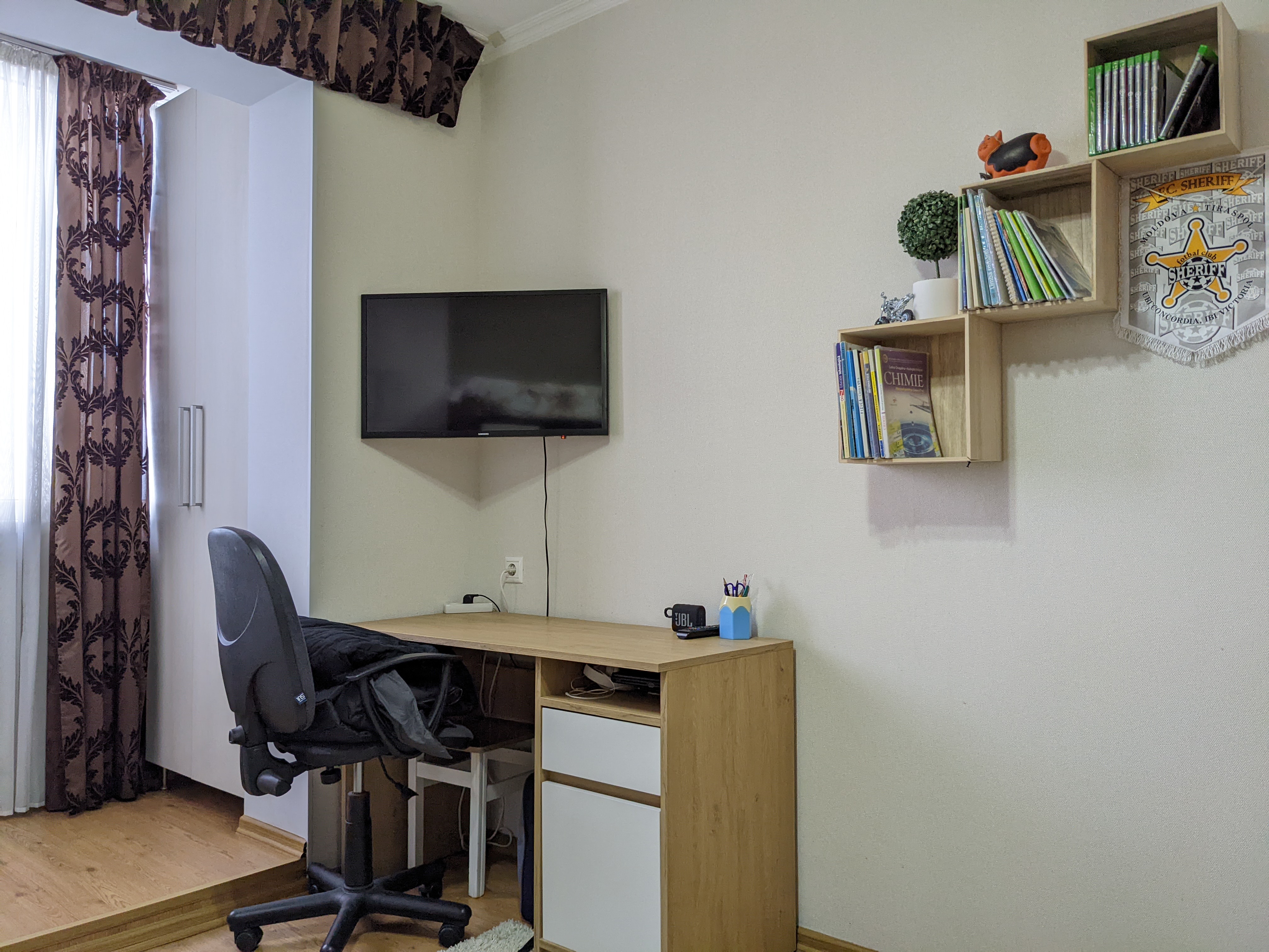 VÂNDUT Apartament de vânzare, Chișinău, sec. Telecentru, seria 143, 3 odăi cu debara, 80 m2, et.5