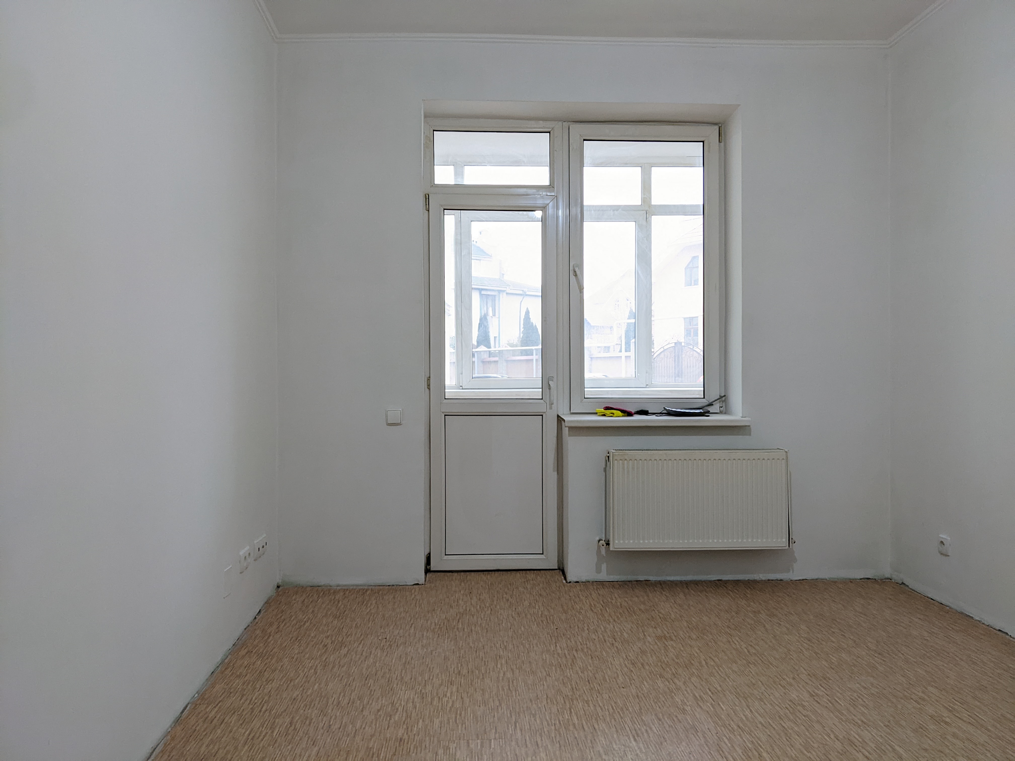 VÂNDUT Apartament de vânzare, Chișinău, sec. Telecentru, Bloc Nou, 3 odăi cu living, 95 m2, et.1