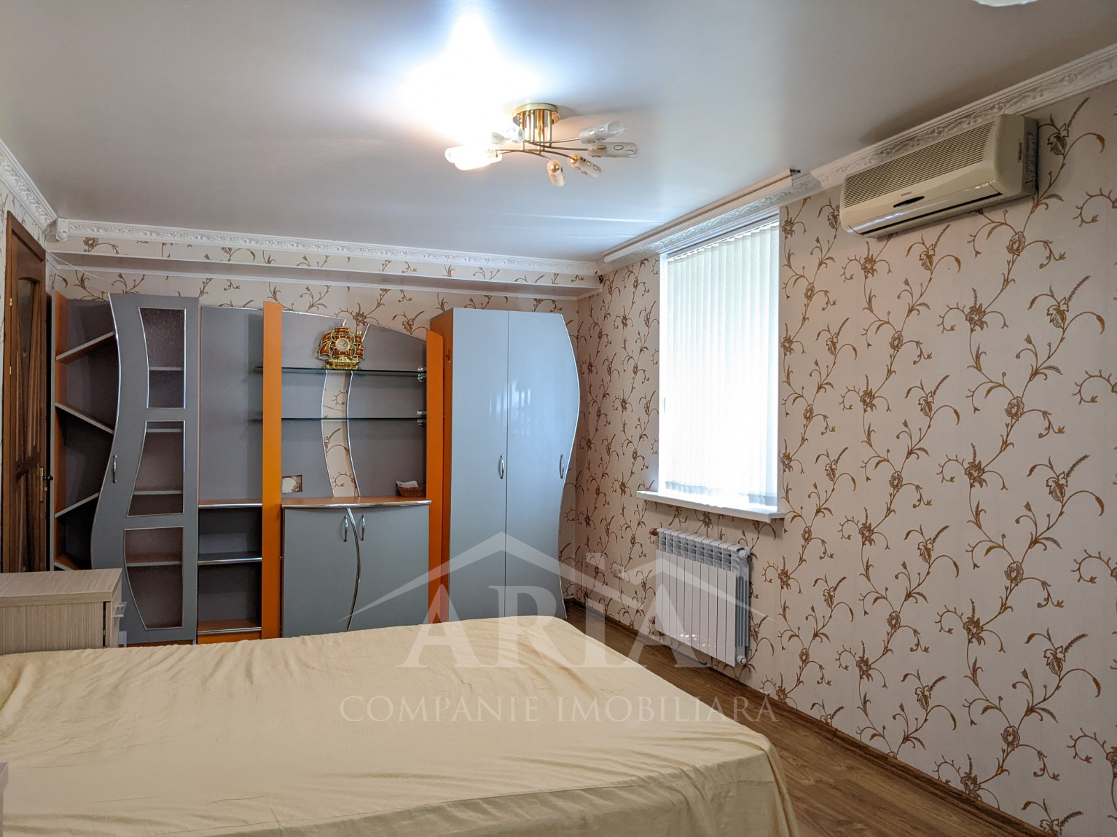 VÂNDUT Apartament de vânzare, Chișinău, sec. Poșta Veche, 1 odaie, euro reparat, 40m2, et.1