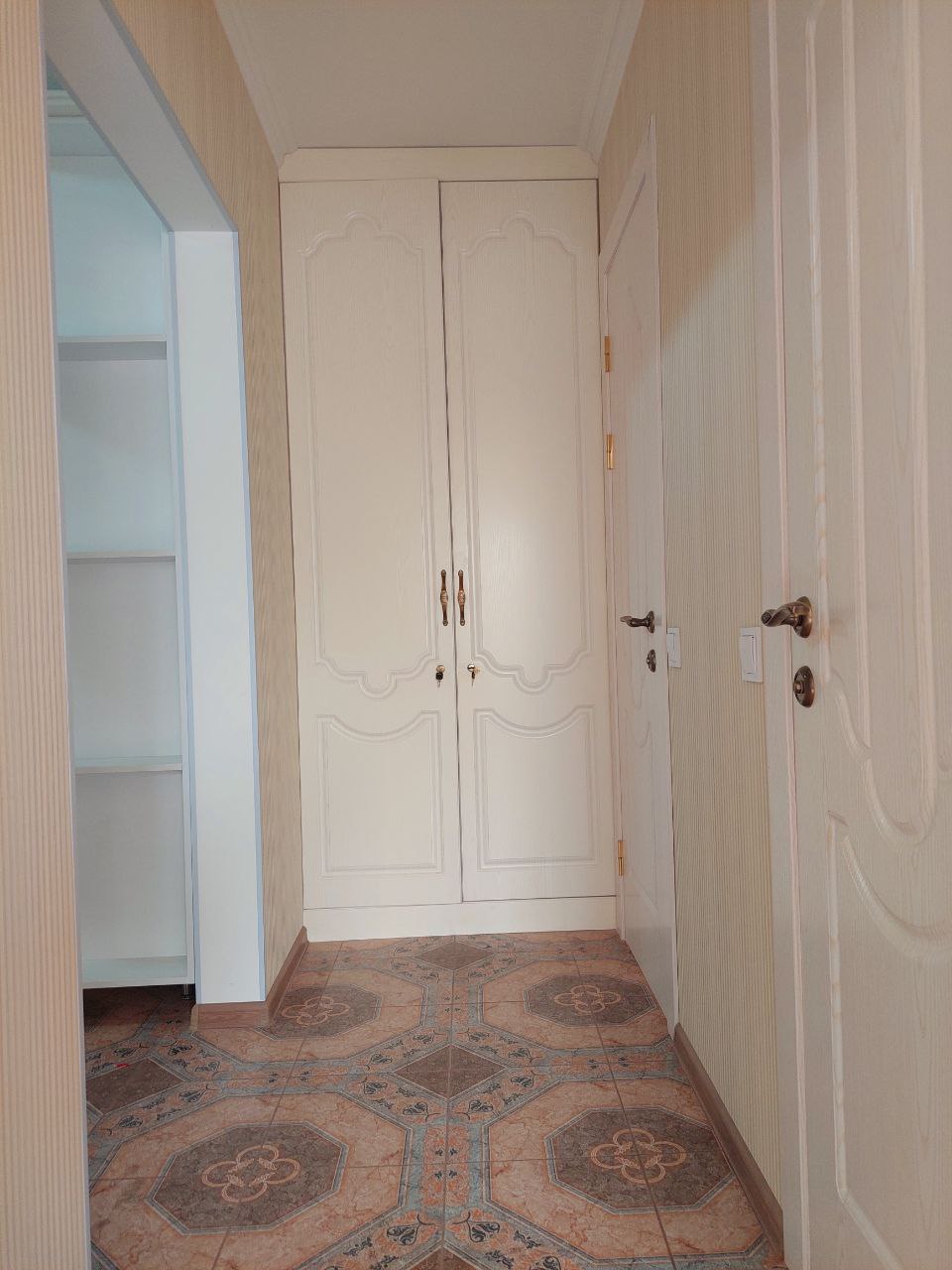 VÂNDUT Apartament de vânzare, Chișinău, sec. Ciocana, seria 143, 2 odăi, 55m2, et.1