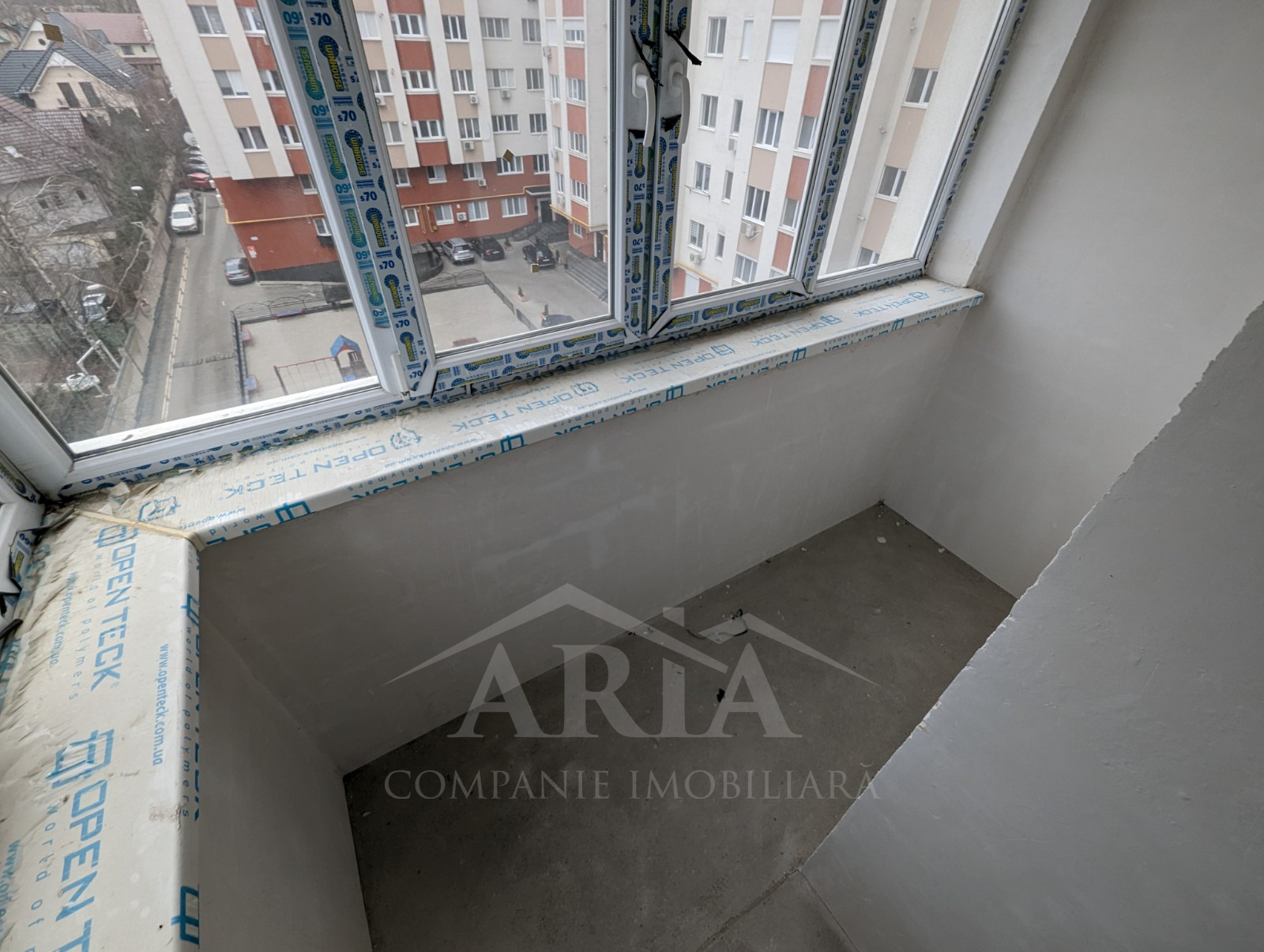 VÂNDUT Apartament de vânzare, Chișinău, sec. Centru, 3 odăi, variantă albă, 96 m2, et.4
