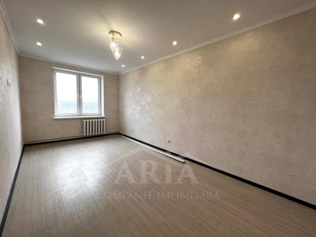Apartament de vânzare, Chișinău, sec. Ciocana, o odaie, reparat, 33m2, et. 5