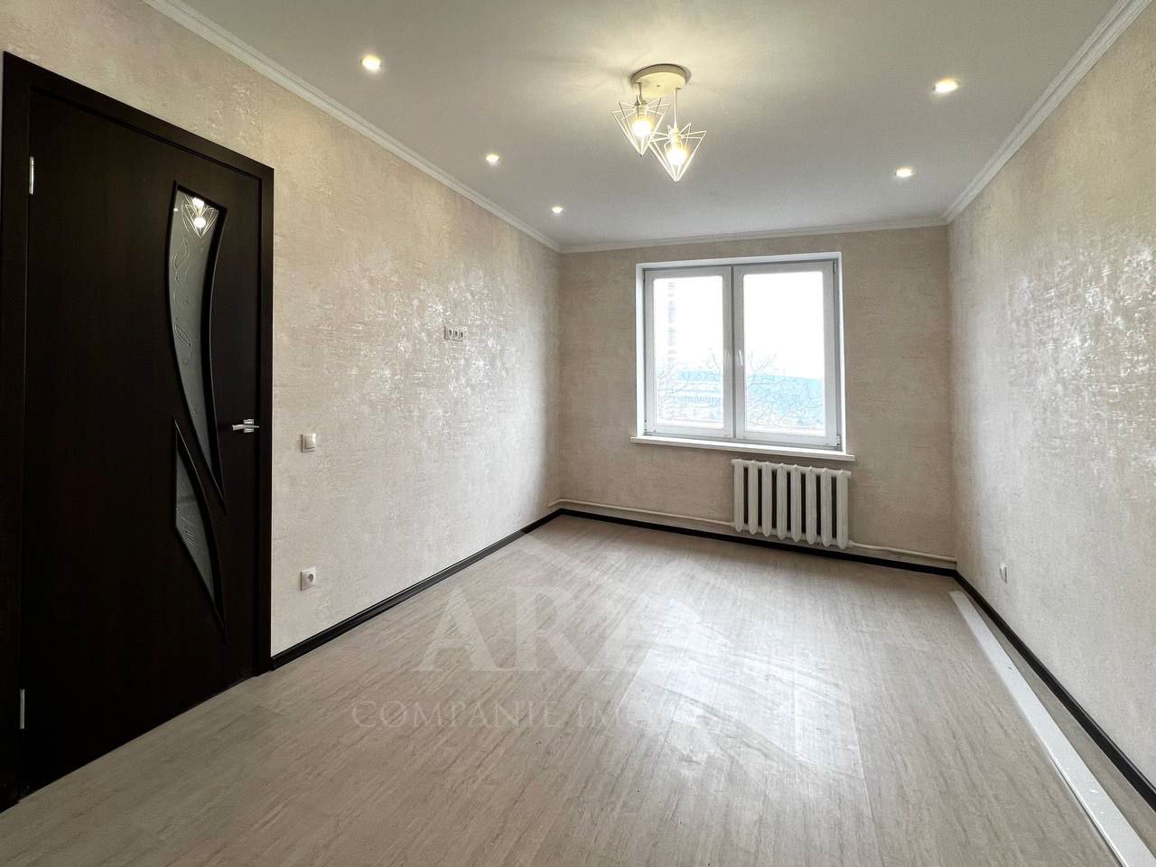 Apartament de vânzare, Chișinău, sec. Ciocana, o odaie, reparat, 33m2, et. 5