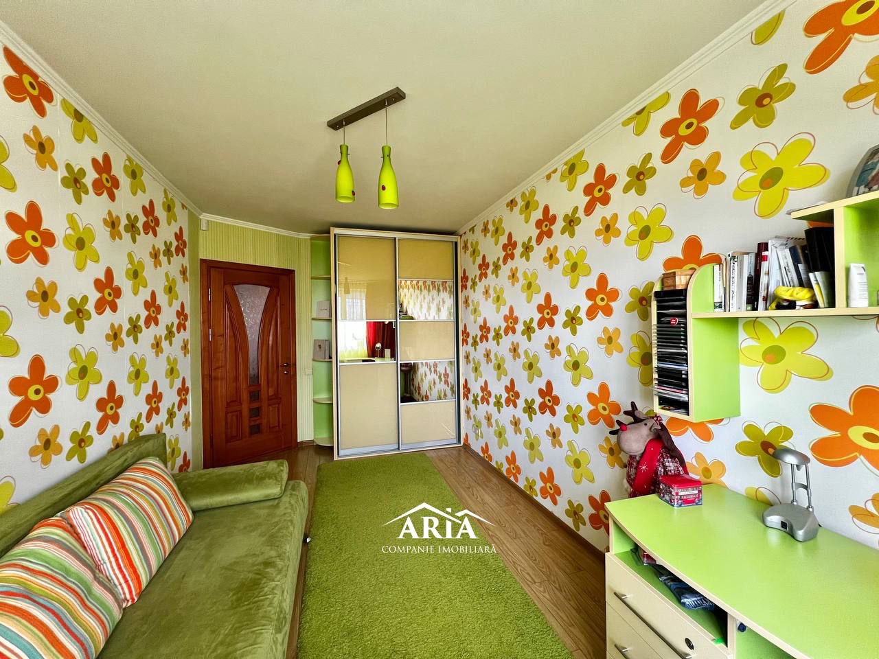 VÂNDUT Apartament de vânzare, Chișinău, sec. Râșcani, Autonomă, seria 102, 3 odăi, 71m2, et.5
