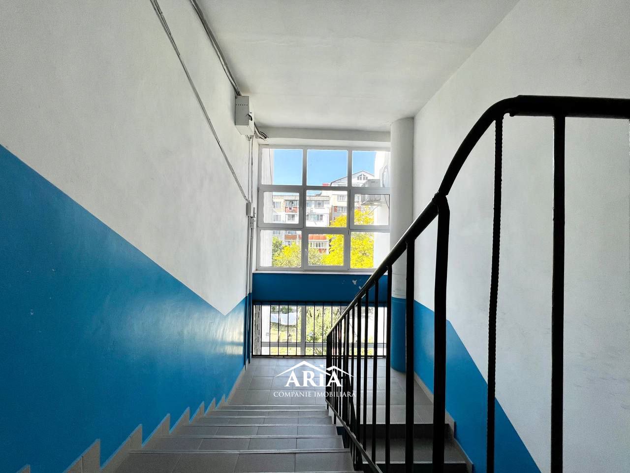 VÂNDUT Apartament de vânzare, Chișinău, sec. Râșcani, Autonomă, seria 102, 3 odăi, 71m2, et.5