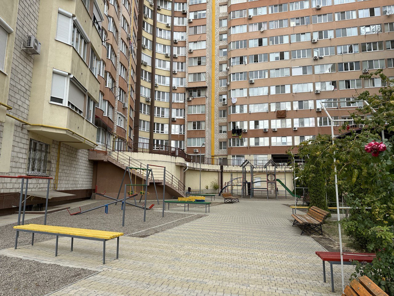 Apartament de vânzare, mun. Chișinău, sec.Ciocana, 2 odăi cu living, suprafata 74 m2, et.11
