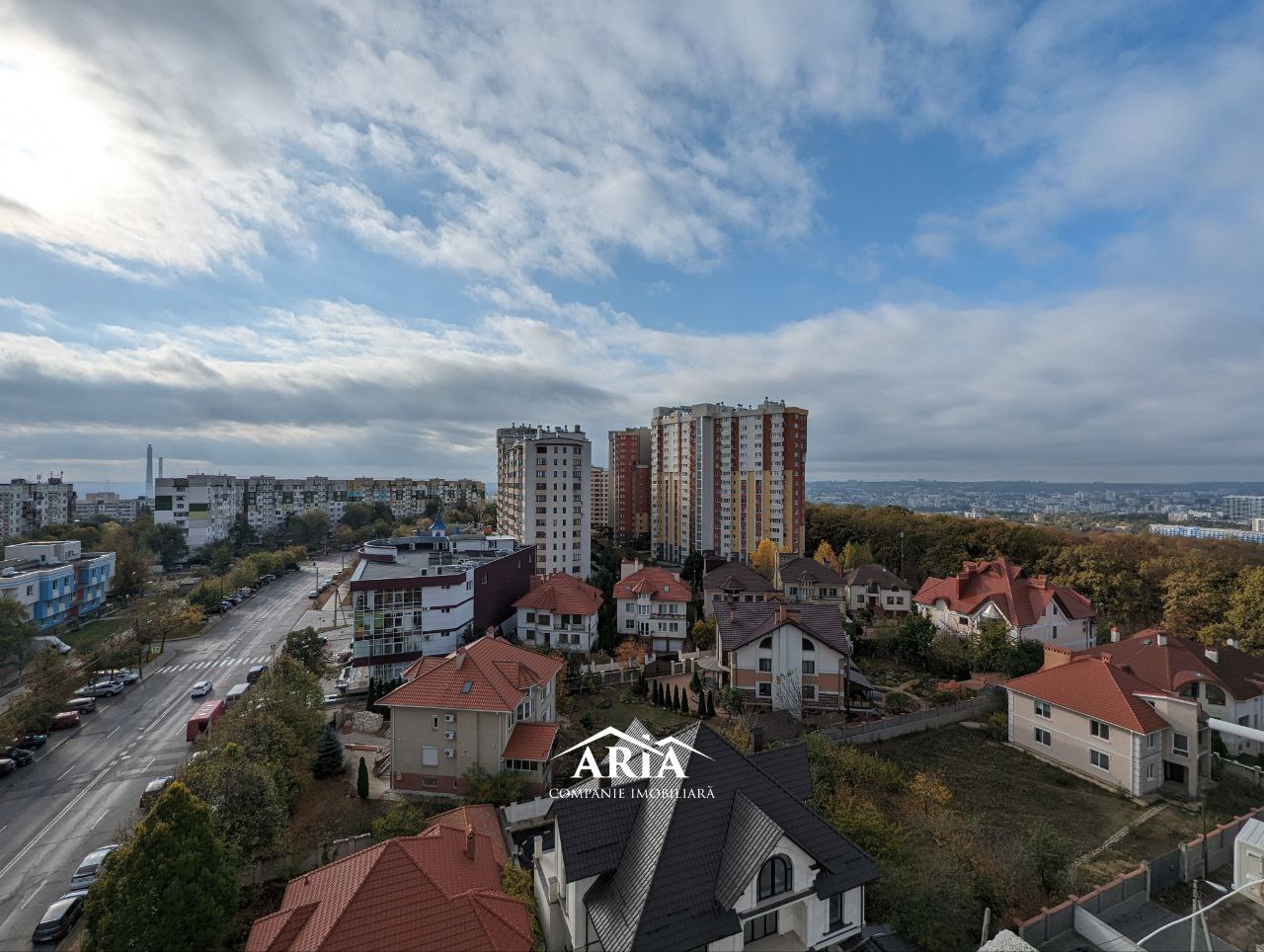 Apartament de vânzare, Chișinău, sec. Ciocana, Bloc Nou, 3 odăi + living, 128,8m2 și terasă 120m2, et.10