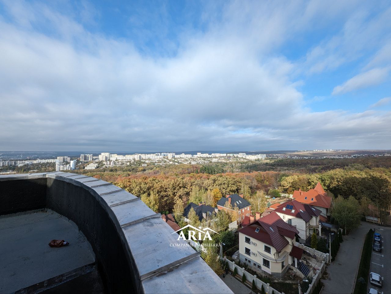 Apartament de vânzare, Chișinău, sec. Ciocana, Bloc Nou, 3 odăi + living, 128,8m2 și terasă 120m2, et.10