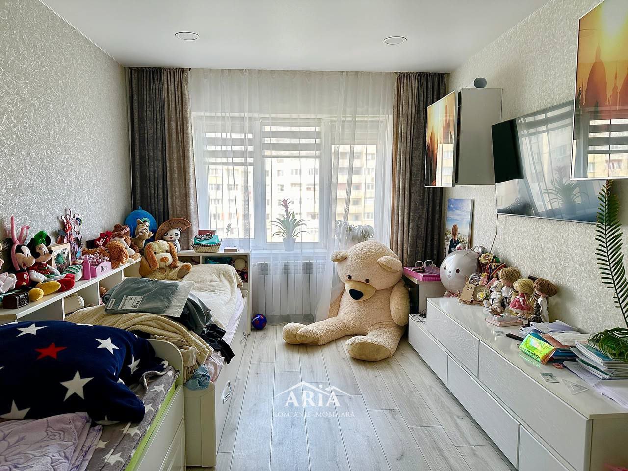 VÂNDUT Apartament cu 2 camere, Botanica, Chișinău
